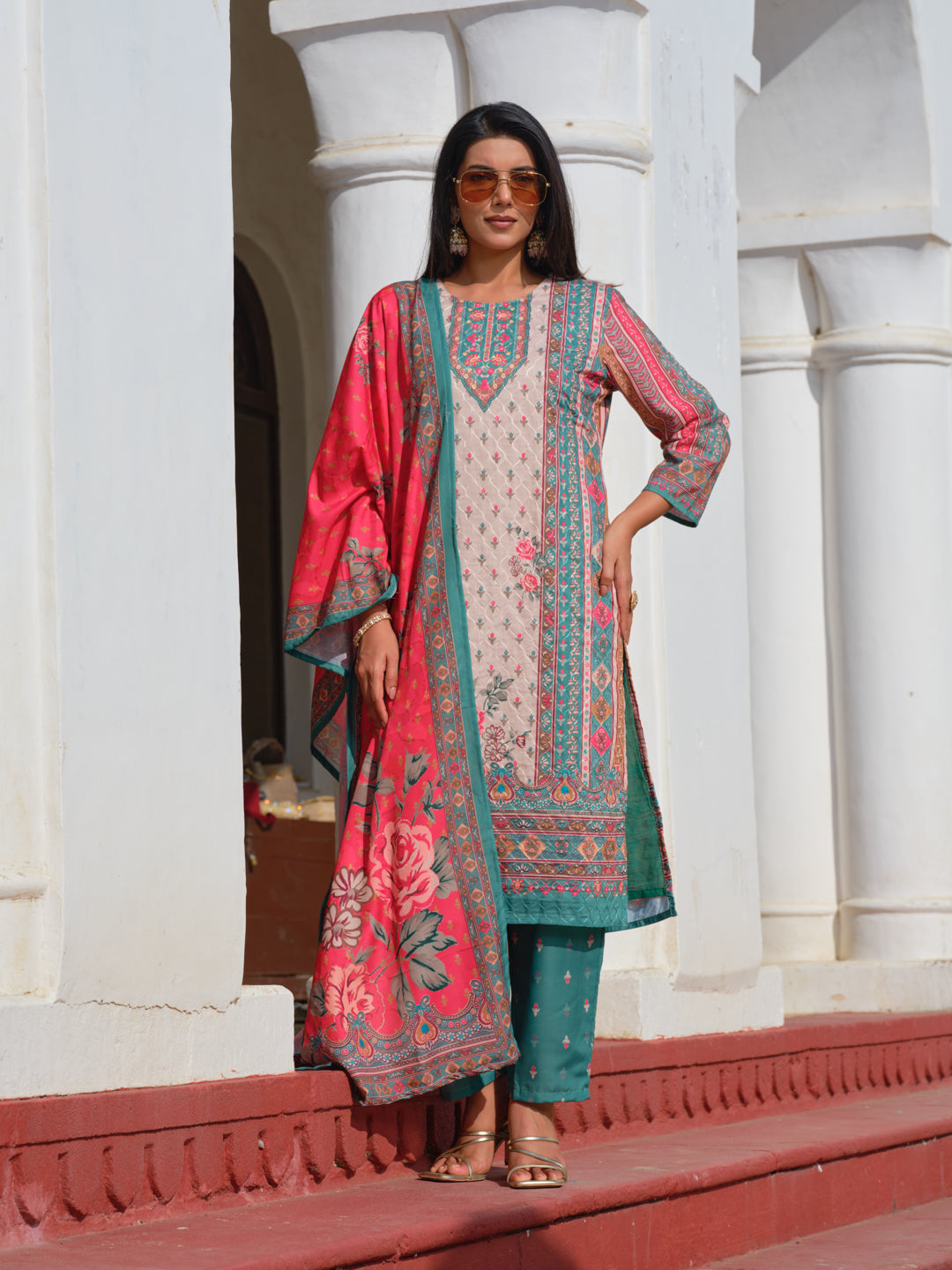 Printed Round Neck Kurta & Trousers With Dupatta