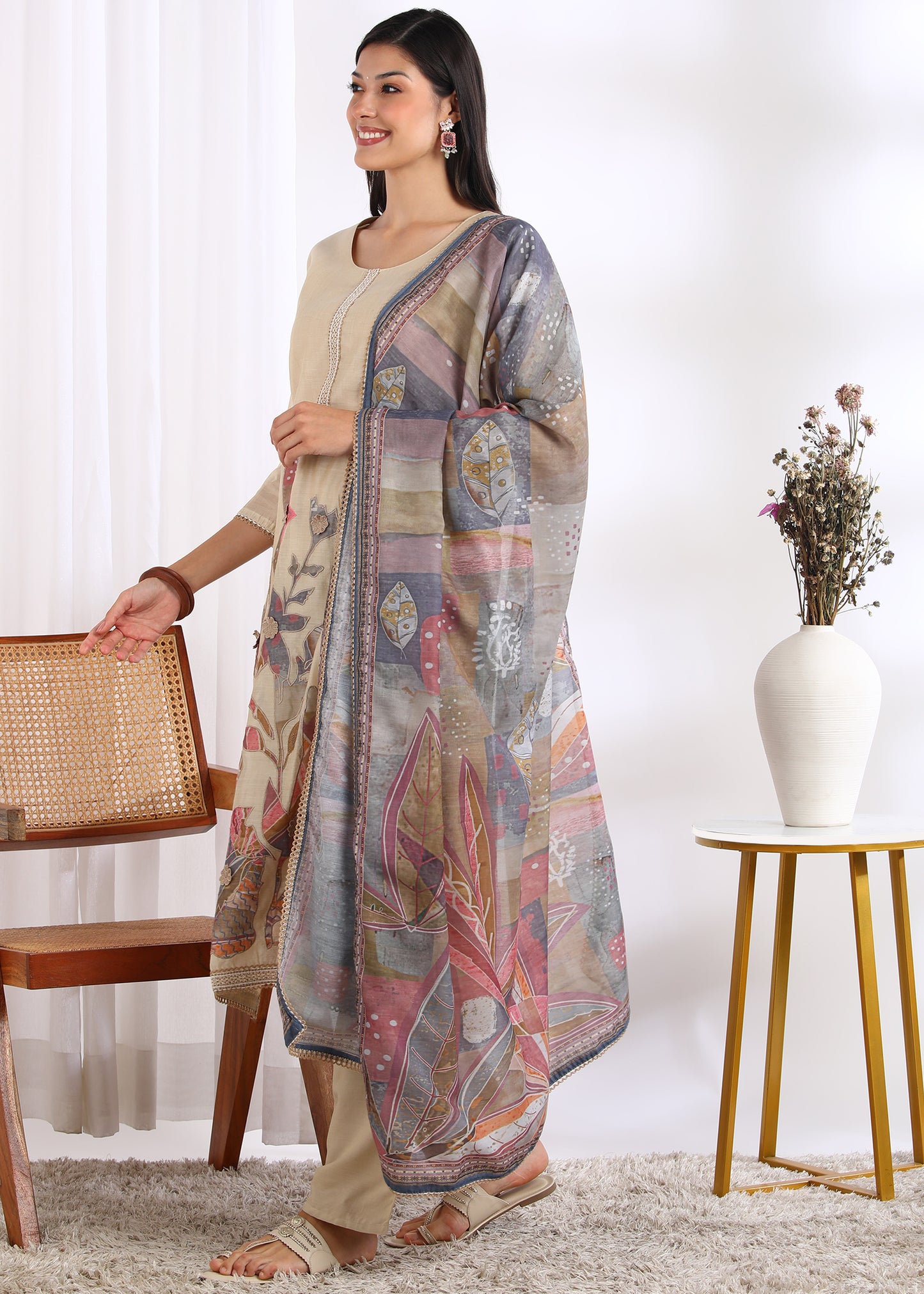 Women Off-White Jham Dhani Silk Embroidered Kurta Set with Digital Print Dupatta