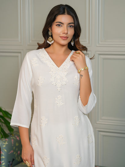 Elegant Lucknowi Chikankari Kurta Pant Set