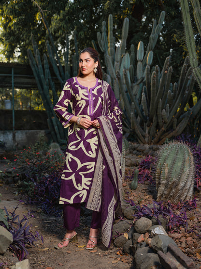 Printed Round Neck Kurta & Trousers Kurta Sets