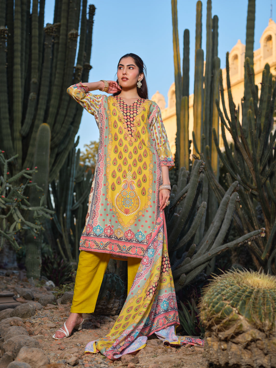 Printed V-Neck Kurta & Trousers Kurta Set