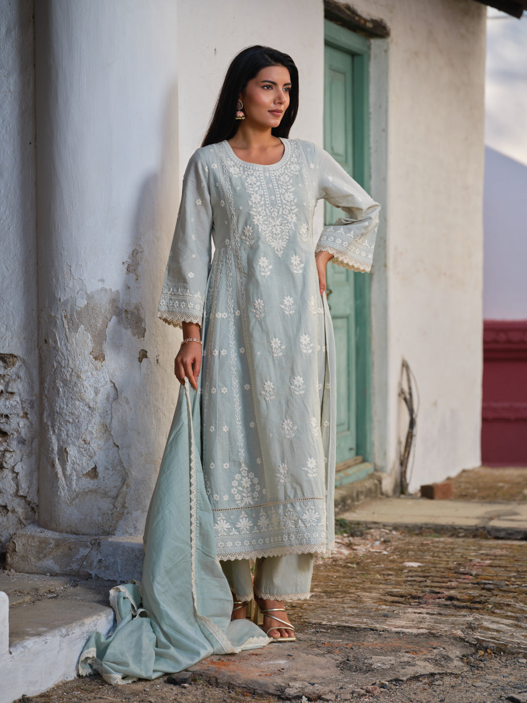 Embroidered Round Neck Kurta & Trousers Kurta Set
