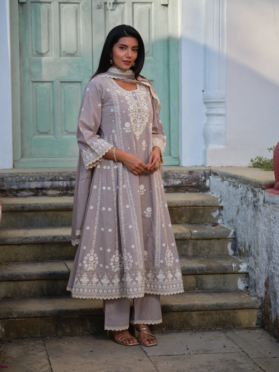 Embroidered Round Neck Kurta & Trousers Kurta Set