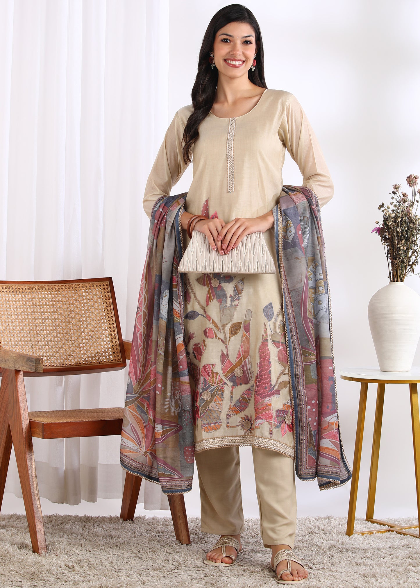 Women Off-White Jham Dhani Silk Embroidered Kurta Set with Digital Print Dupatta