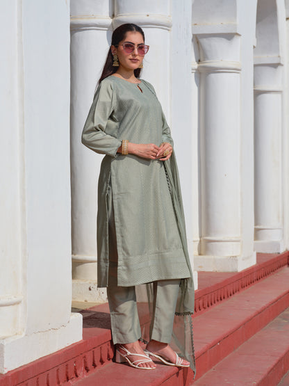 Olive Chinon Crochet Embroidered Kurta with Trousers & Nazneen Dupatta