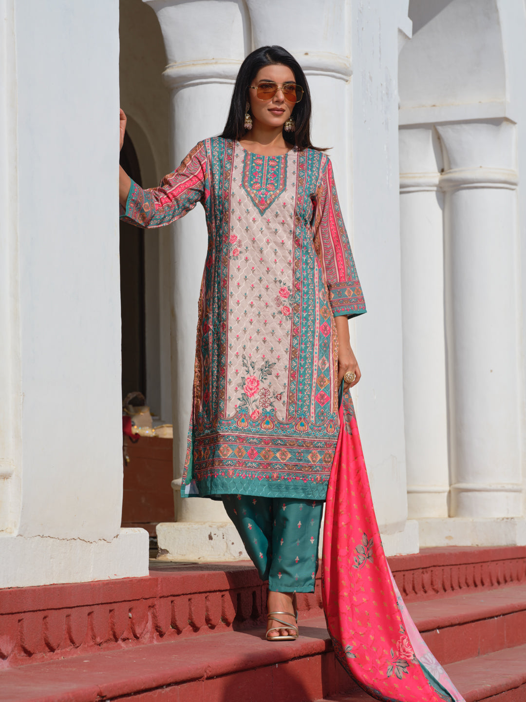 Printed Round Neck Kurta & Trousers With Dupatta