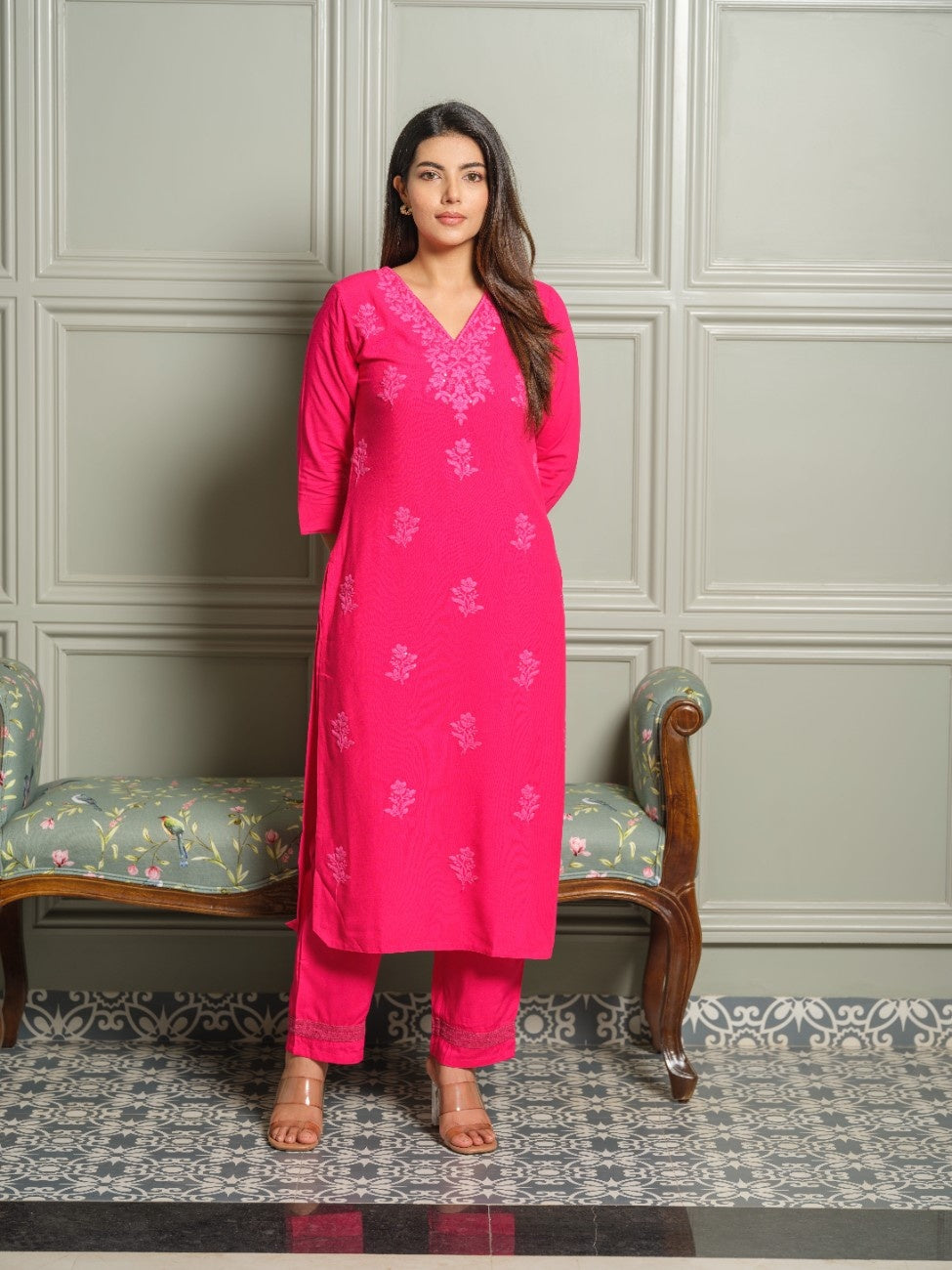 Elegant Lucknowi Chikankari Kurta Pant Set