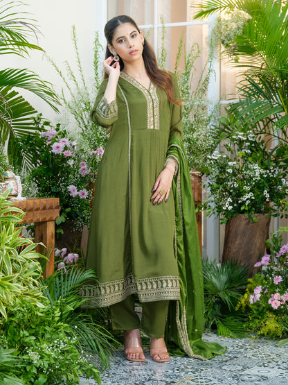 Embroidered V-Neck Chinon Kurta with pant Set and Chiffon Dupatta