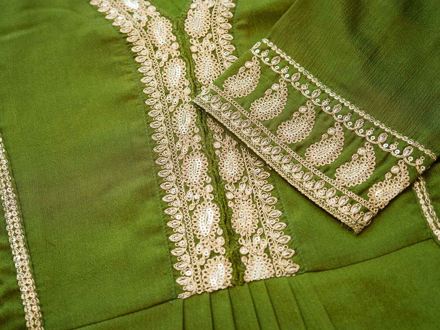 Embroidered V-Neck Chinon Kurta with pant Set and Chiffon Dupatta