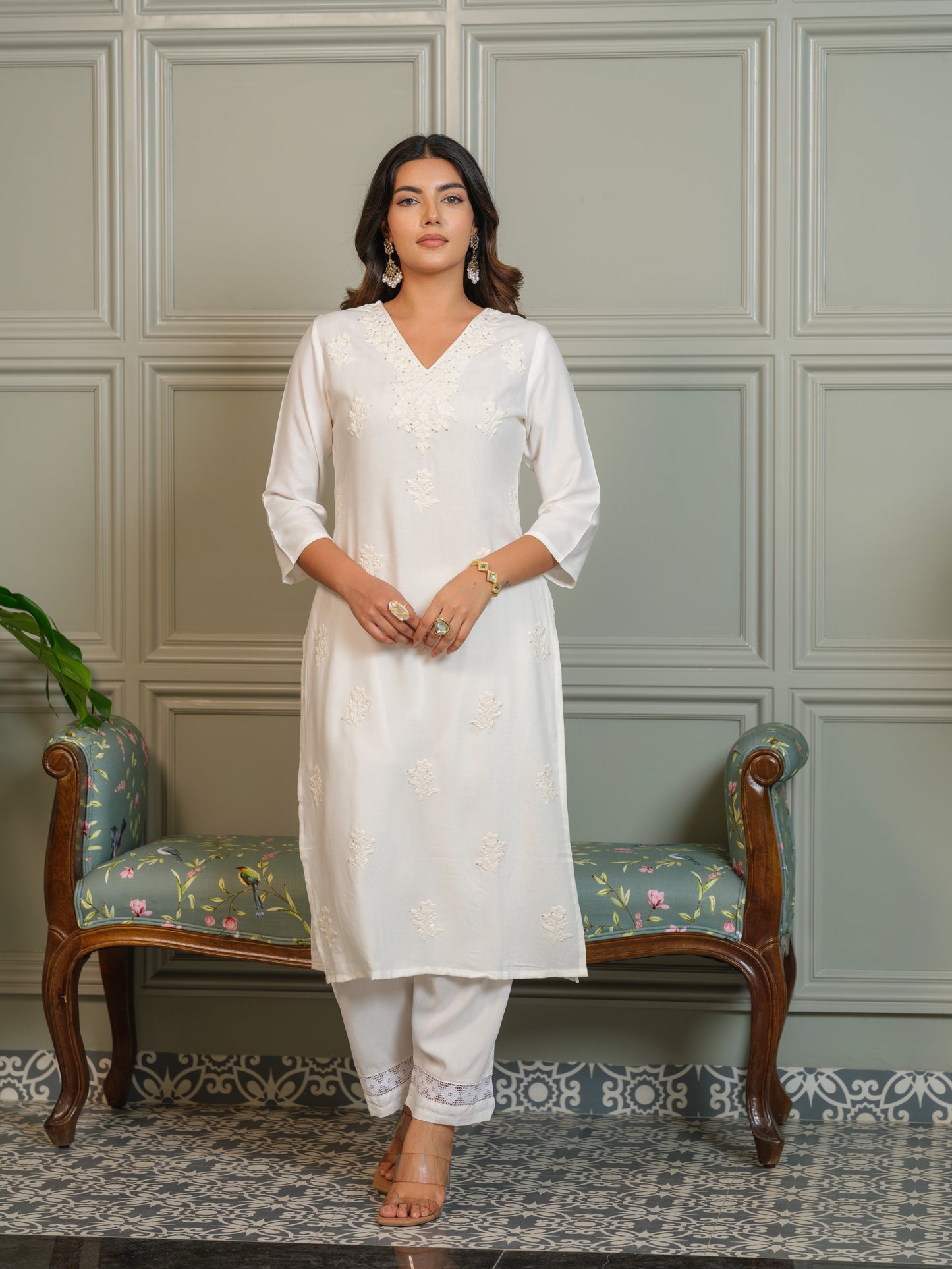 Elegant Lucknowi Chikankari Kurta Pant Set