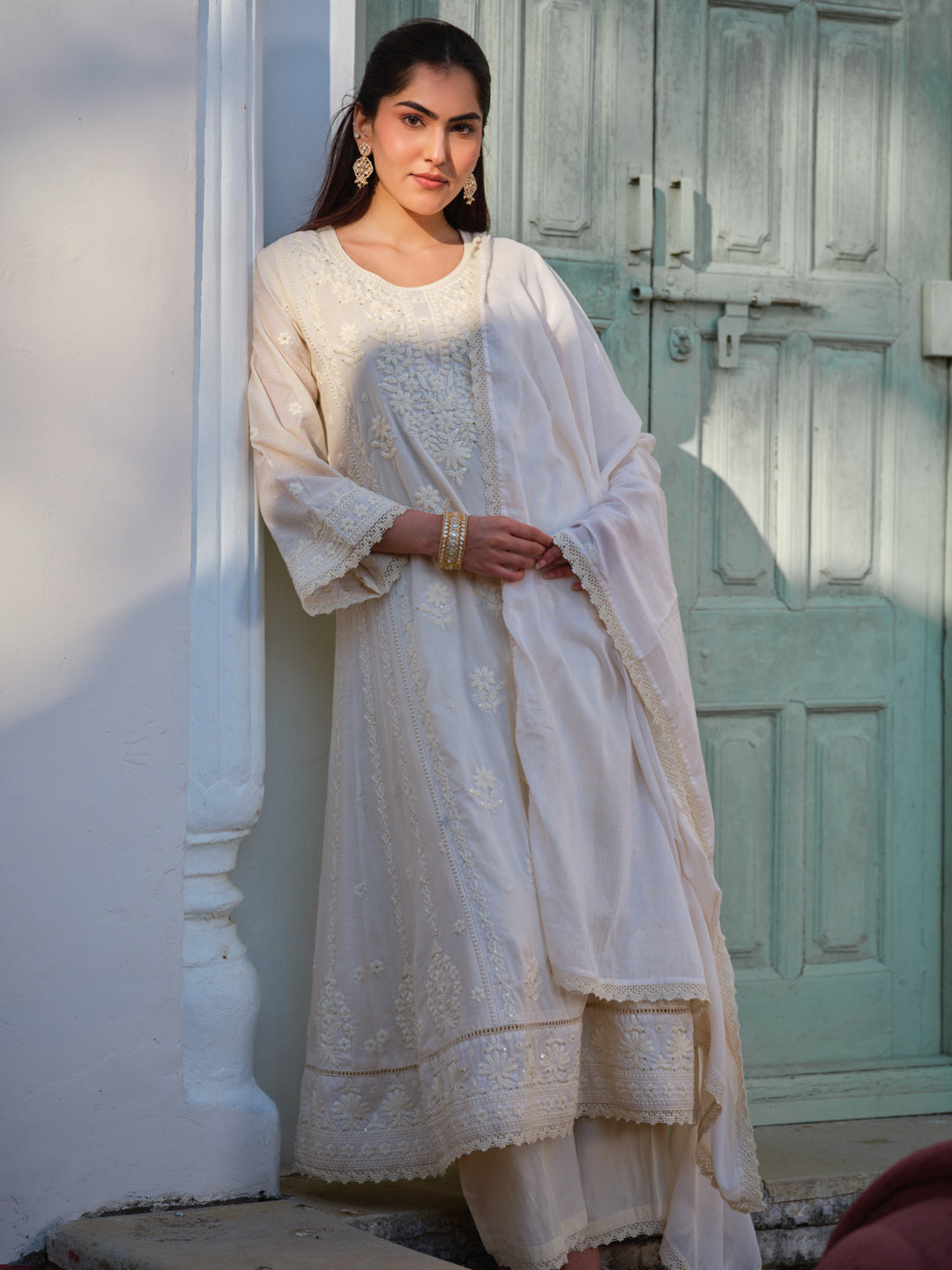 Embroidered Round Neck Kurta & Trousers Kurta Set
