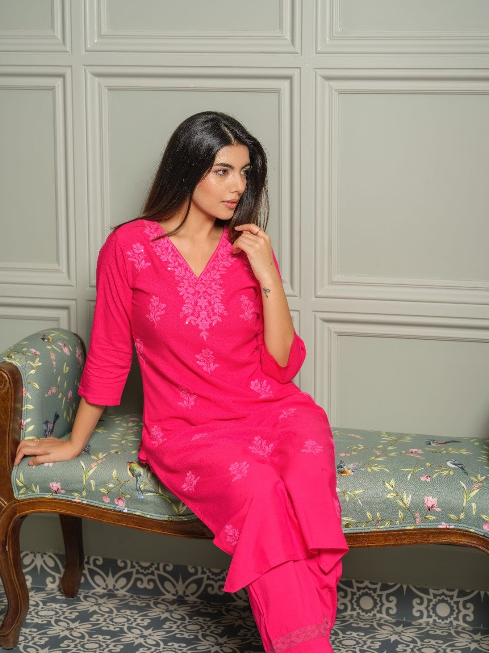 Elegant Lucknowi Chikankari Kurta Pant Set