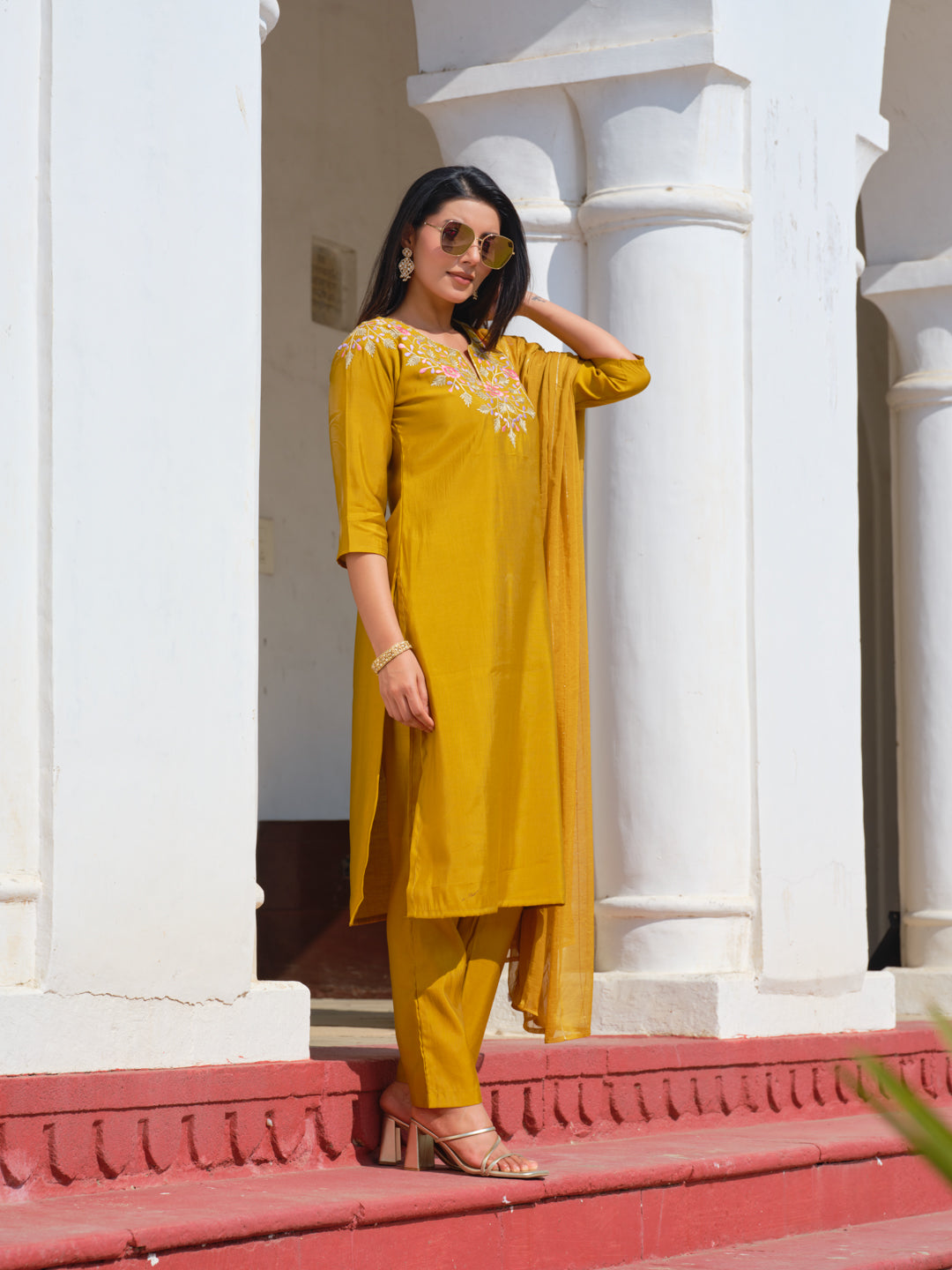 Embroidered Round Neck Straight Kurta & Trousers With Dupatta