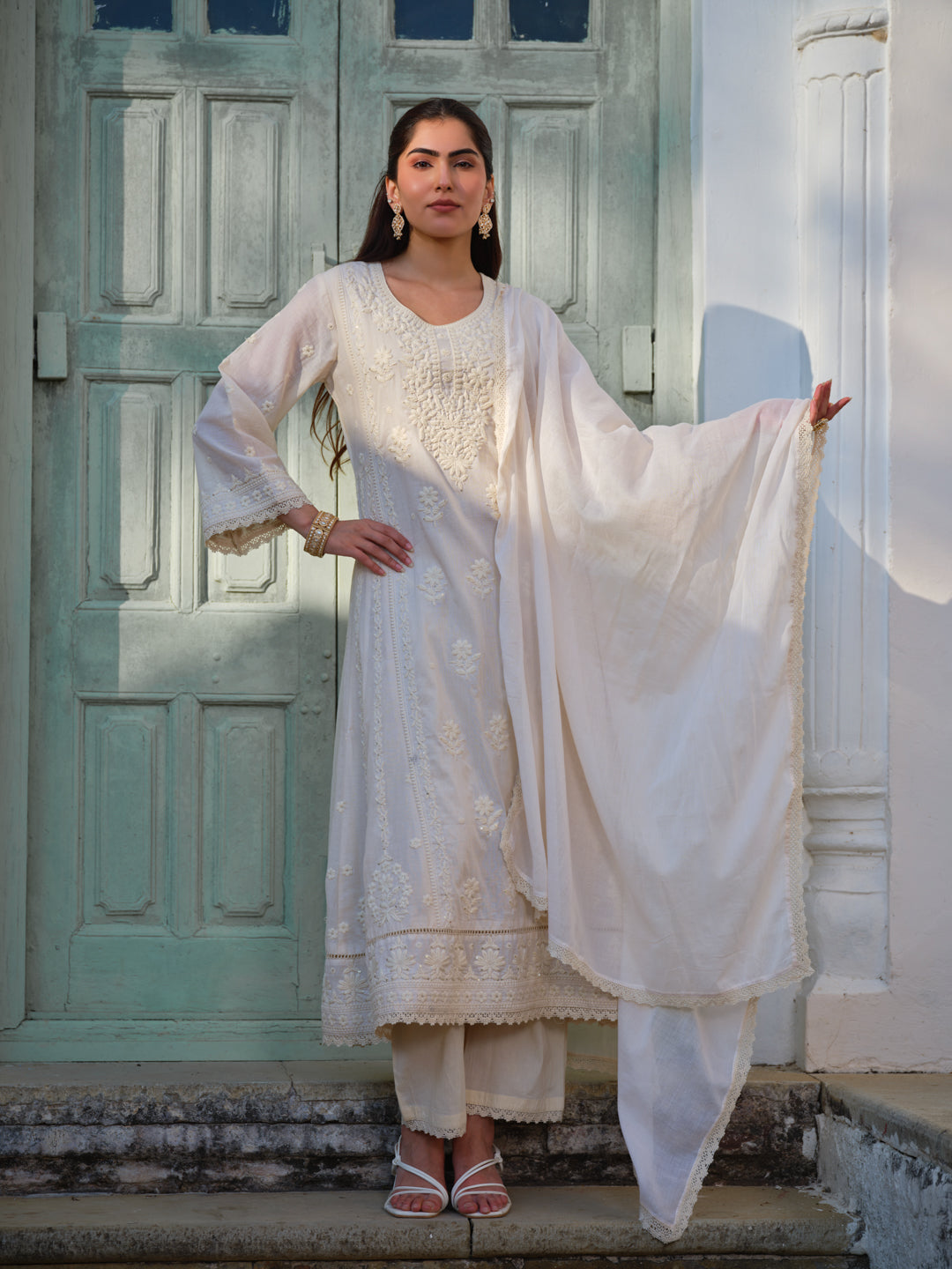 Embroidered Round Neck Kurta & Trousers Kurta Set