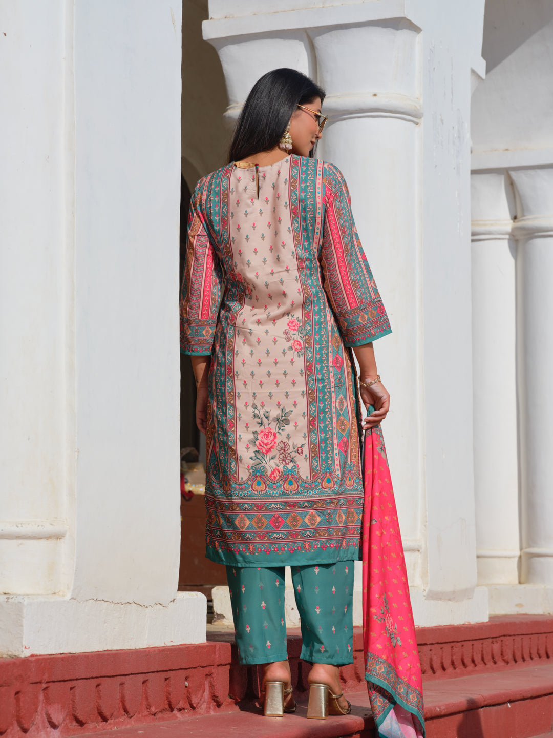 Printed Round Neck Kurta & Trousers With Dupatta
