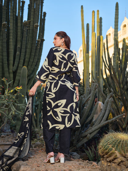 Printed Round Neck Kurta & Trousers Kurta Sets