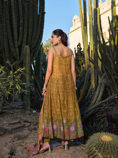 Women Floral Printed Tiered Mirror Work Kurta with Trousers & With Dupatta