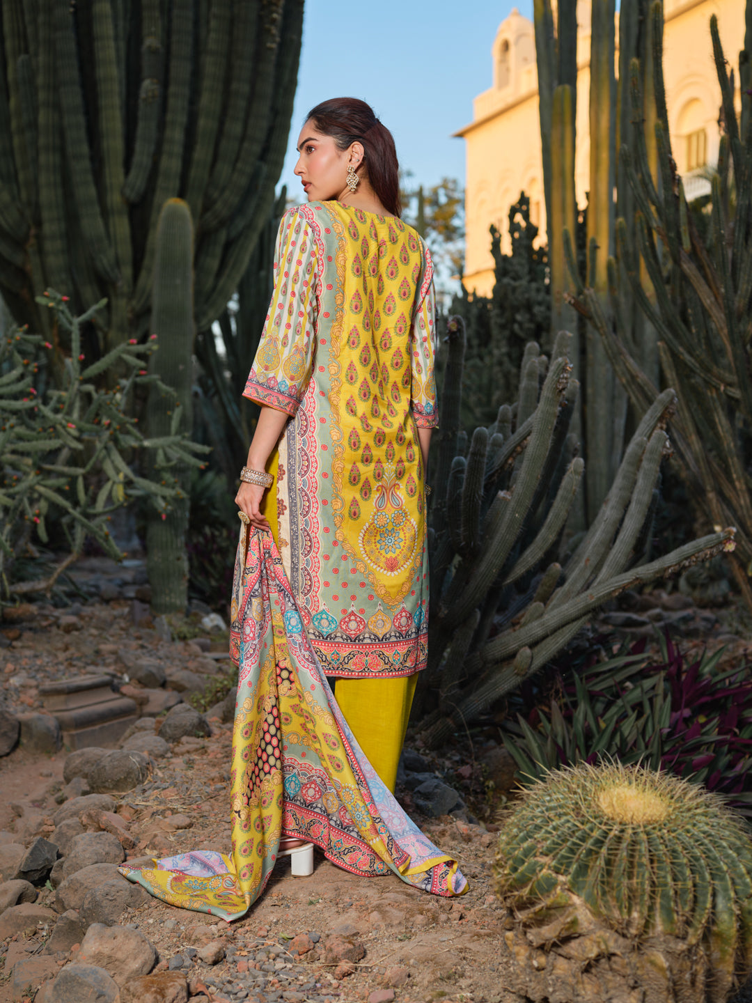 Printed V-Neck Kurta & Trousers Kurta Set