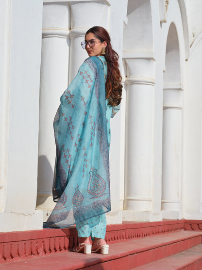 Printed Mandarin Collar Kurta & Trousers With Dupatta