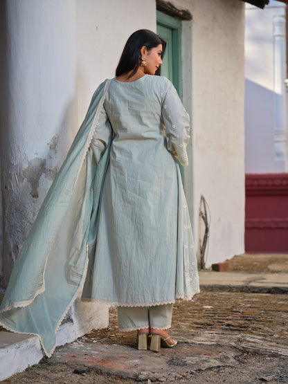 Embroidered Round Neck Kurta & Trousers Kurta Set
