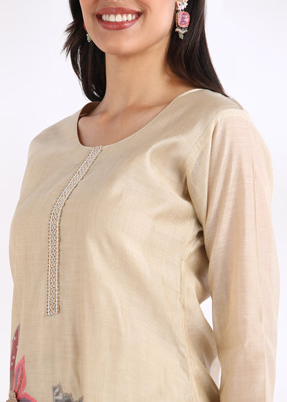 Women Off-White Jham Dhani Silk Embroidered Kurta Set with Digital Print Dupatta