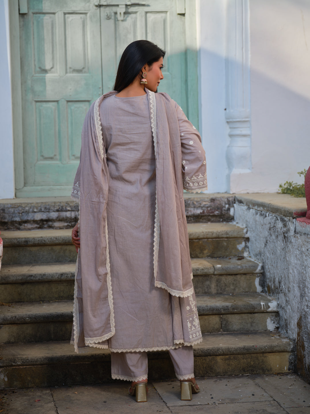 Embroidered Round Neck Kurta & Trousers Kurta Set