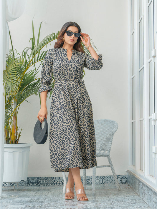 Women Animal Printed Bell Sleeves Dress