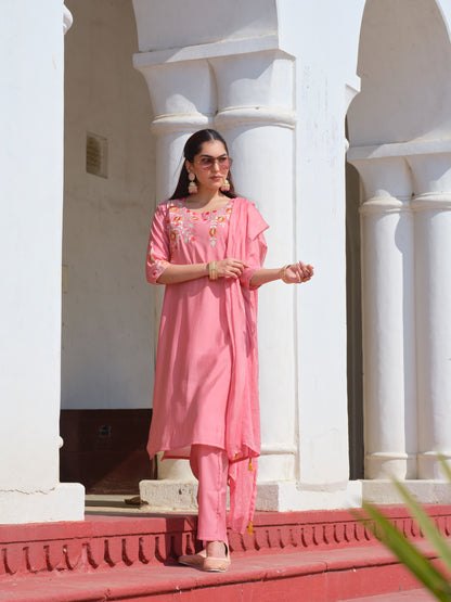 Embroidered Round Neck Straight Kurta & Trousers With Dupatta