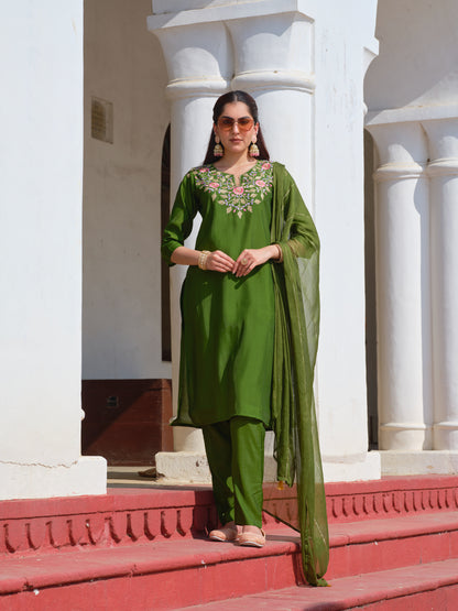 Embroidered Round Neck Straight Kurta & Trousers With Dupatta