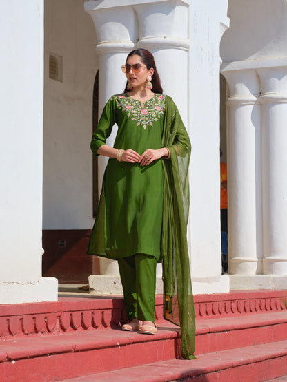 Embroidered Round Neck Straight Kurta & Trousers With Dupatta