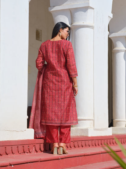 Printed Round Neck Kurta & Trousers With Dupatta