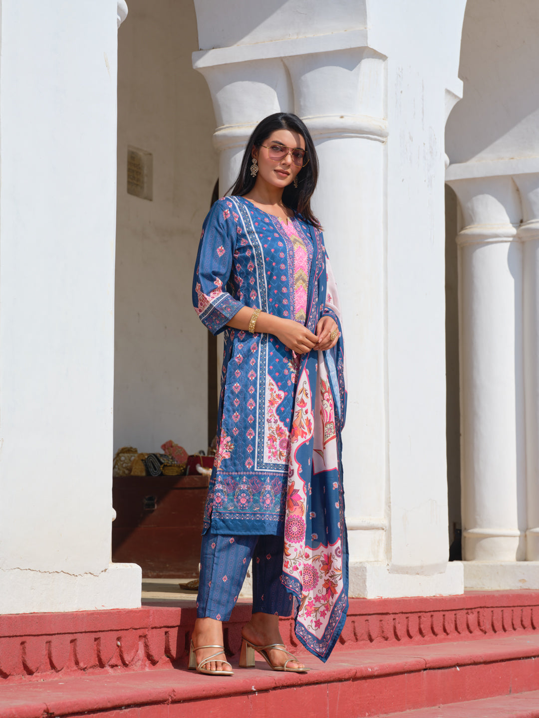 Printed Round Neck Kurta & Trousers With Dupatta