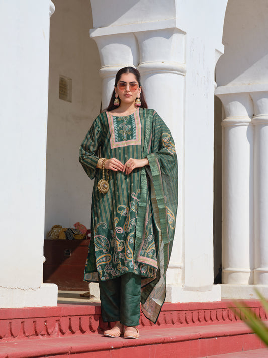 Printed Round Neck Kurta & Trousers With Dupatta