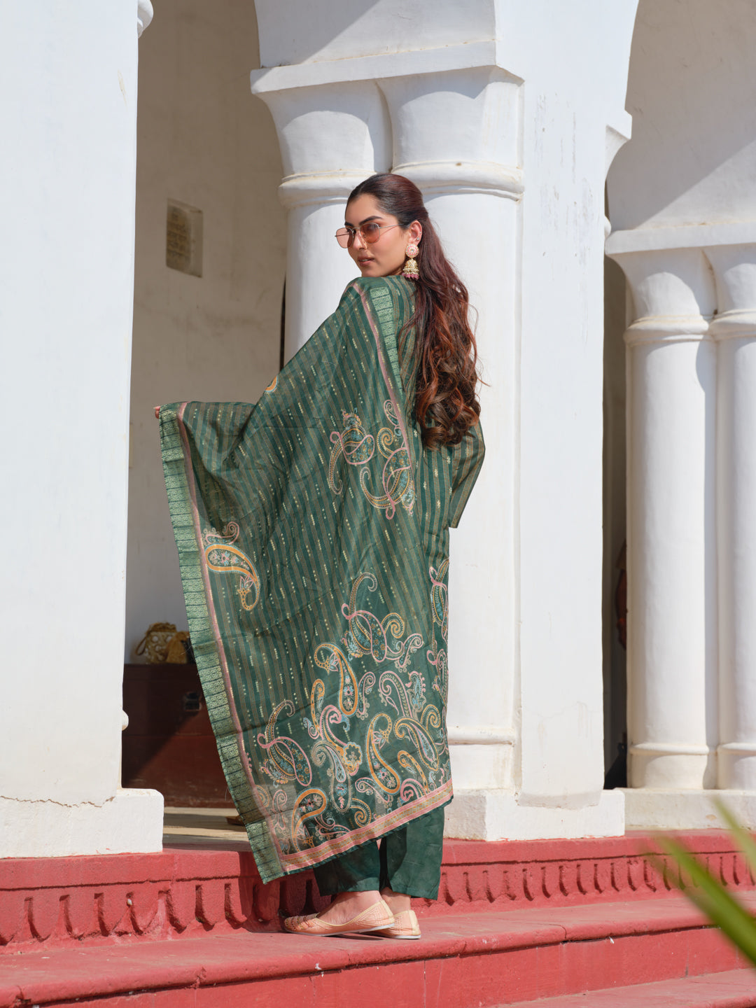 Printed Round Neck Kurta & Trousers With Dupatta