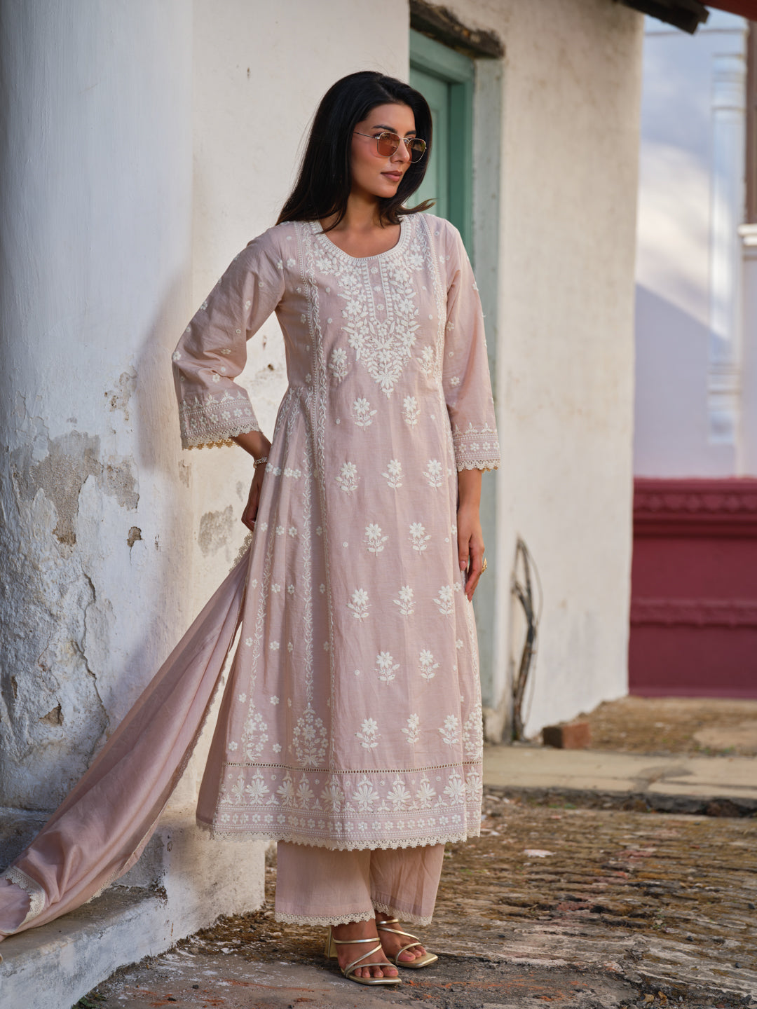 Embroidered Round Neck Kurta & Trousers Kurta Set