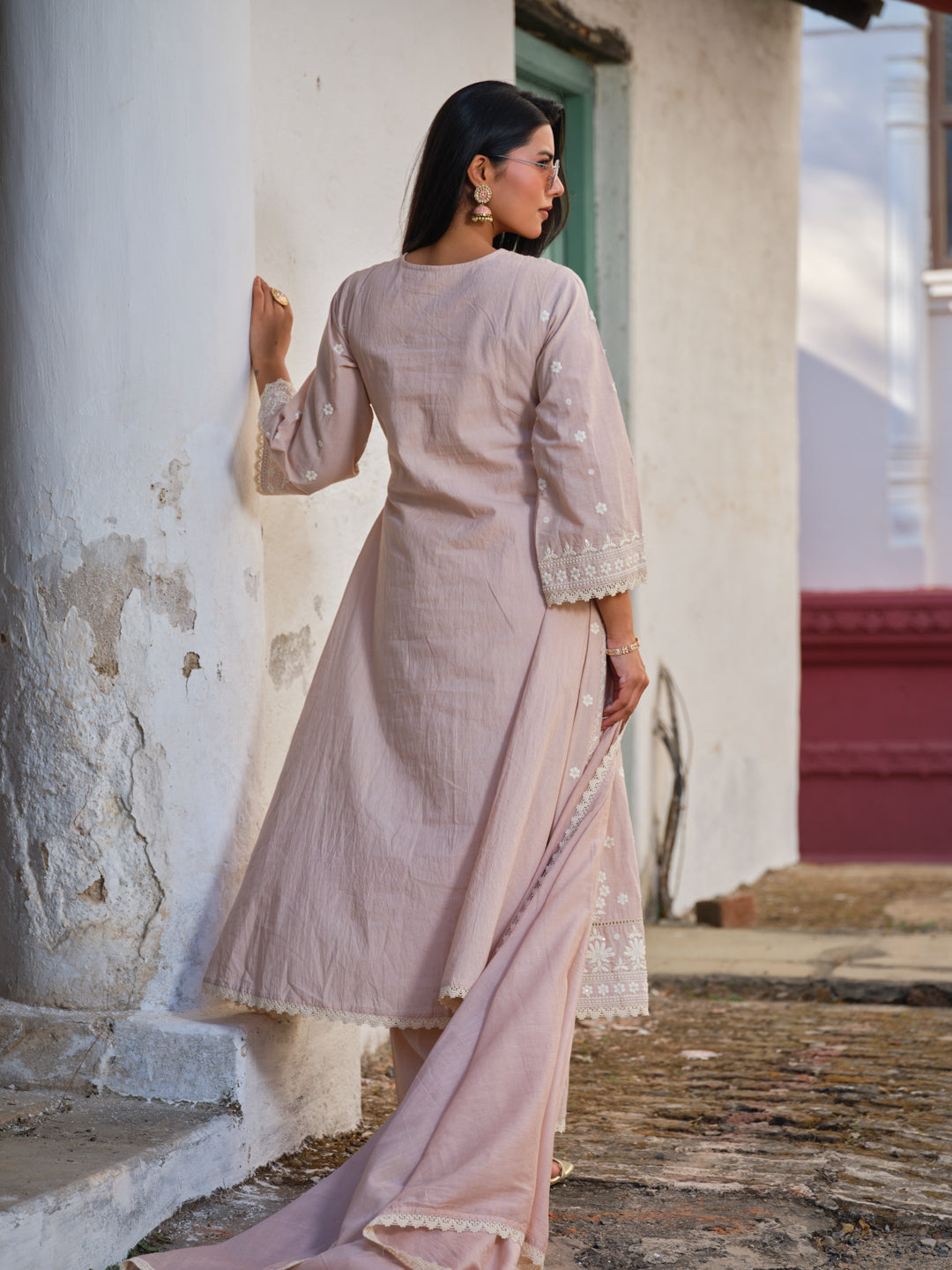 Embroidered Round Neck Kurta & Trousers Kurta Set