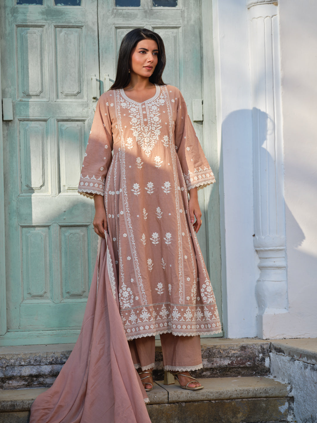 Embroidered Round Neck Kurta & Trousers Kurta Set