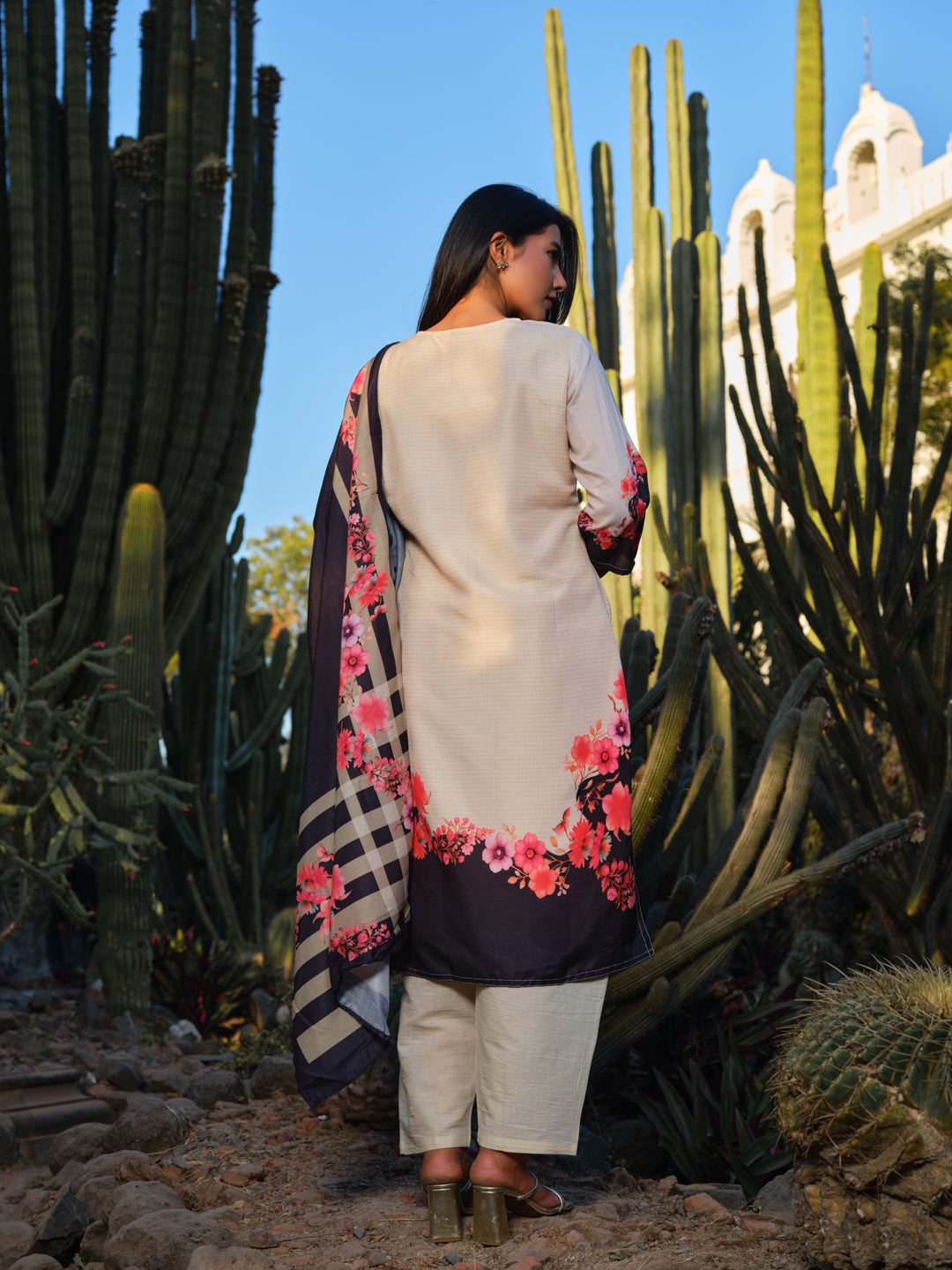 Printed V-Neck Kurta & Trousers Kurta Sets