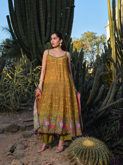 Women Floral Printed Tiered Mirror Work Kurta with Trousers & With Dupatta