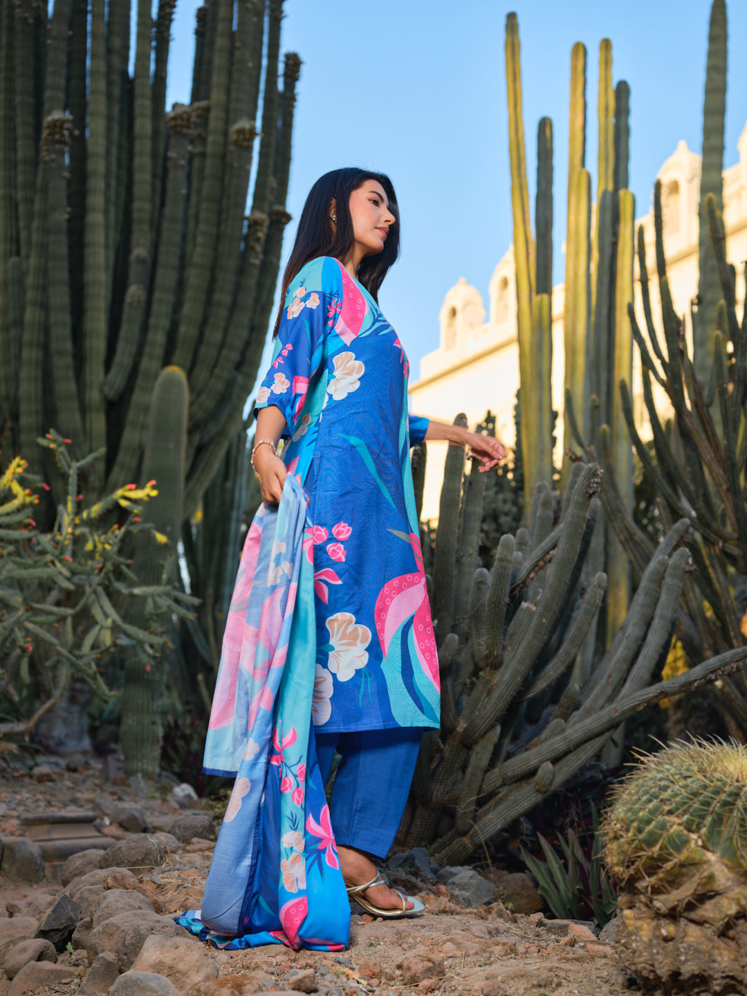 Printed V-Neck Kurta & Trousers Kurta Set