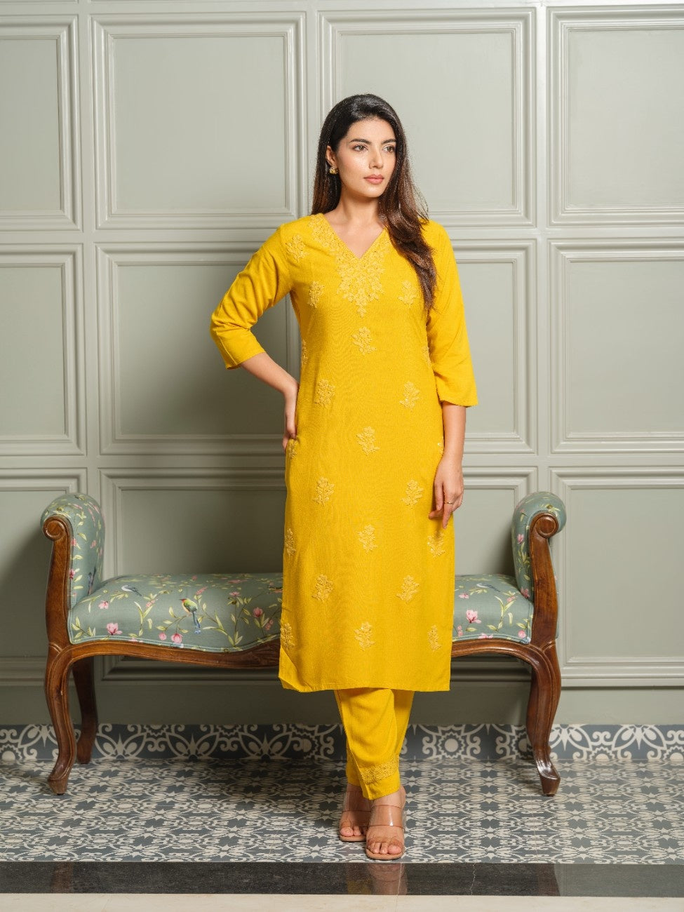 Elegant Lucknowi Chikankari Kurta Pant Set