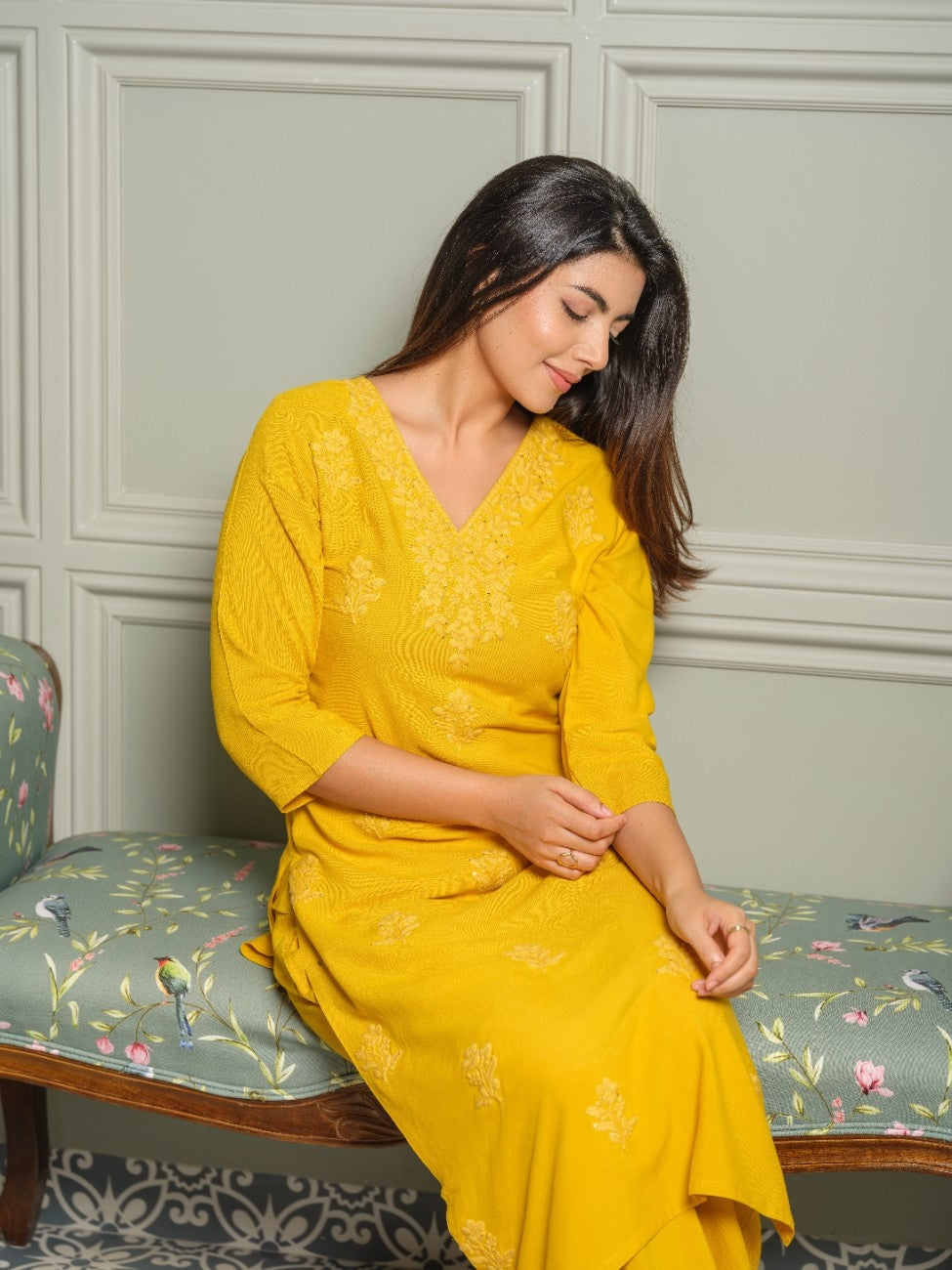 Elegant Lucknowi Chikankari Kurta Pant Set