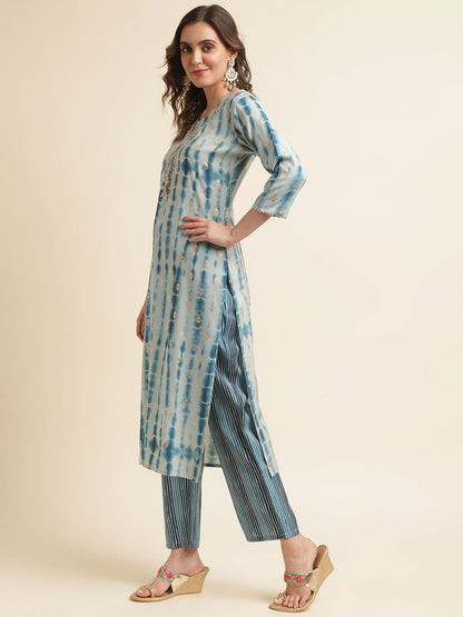Blue Ethnic Motifs Printed Gotta Patti Straight Kurta With Trouser & Dupatta - Buy Best Ethnic Wear for Women & Girls | Daily Woman - 