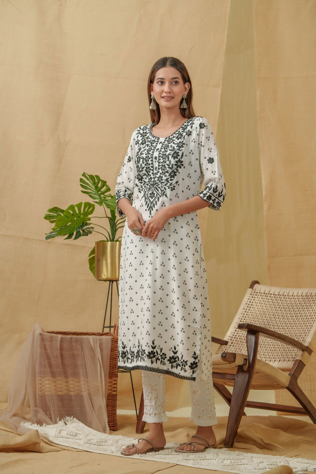 Ethnic Motifs Embroidered Straight Kurta - Buy Best Ethnic Wear for Women & Girls | Daily Woman - 