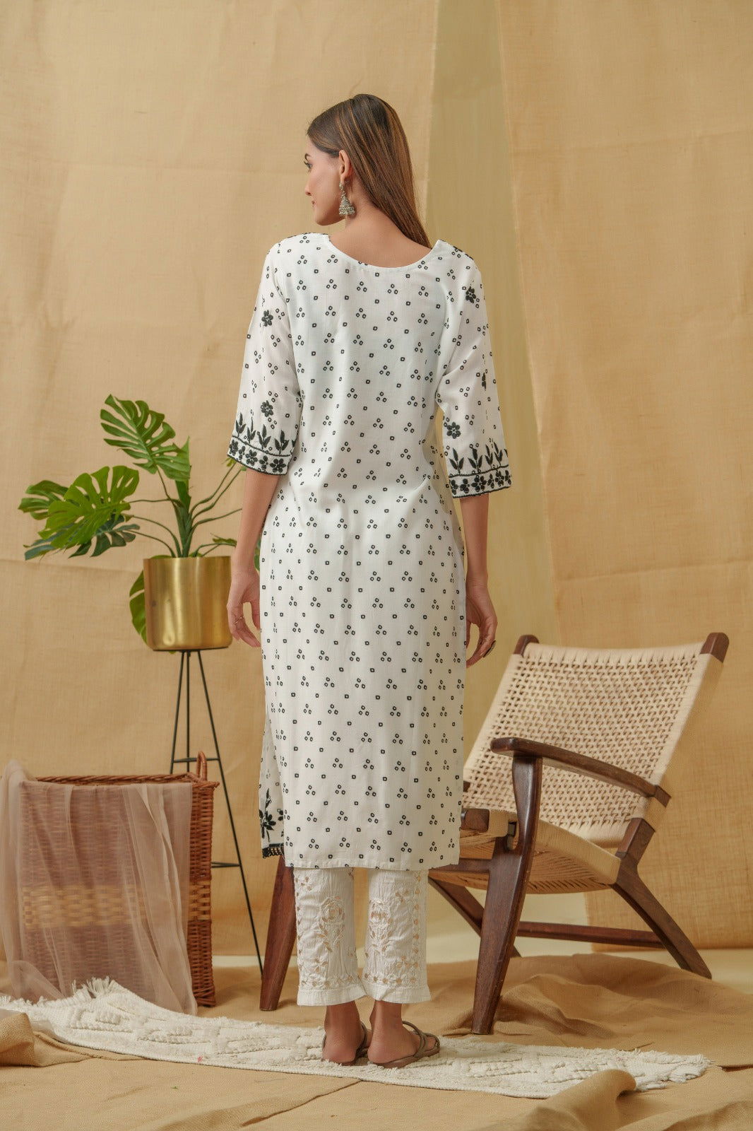 Ethnic Motifs Embroidered Straight Kurta - Buy Best Ethnic Wear for Women & Girls | Daily Woman - 