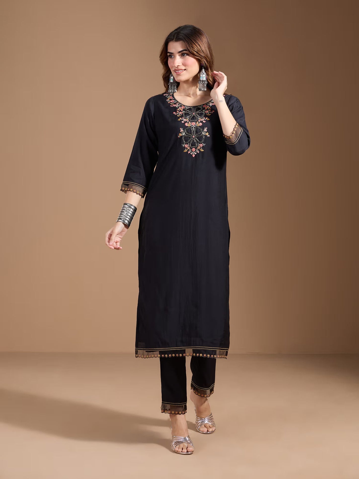 Floral Embroidered Kurta & Trousers With Dupatta - Buy Best Ethnic Wear for Women & Girls | Daily Woman - 