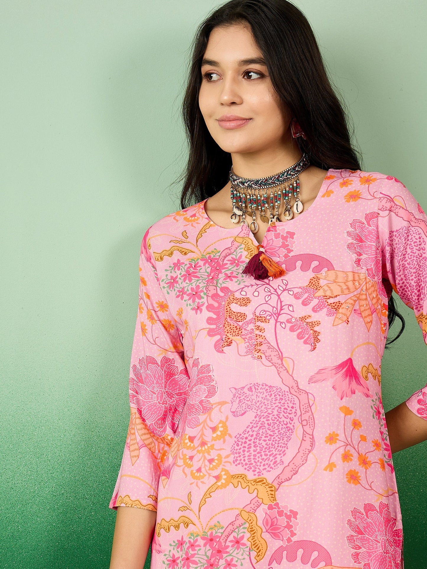 Floral Printed Notch Neck Straight Kurta - Buy Best Ethnic Wear for Women & Girls | Daily Woman - 