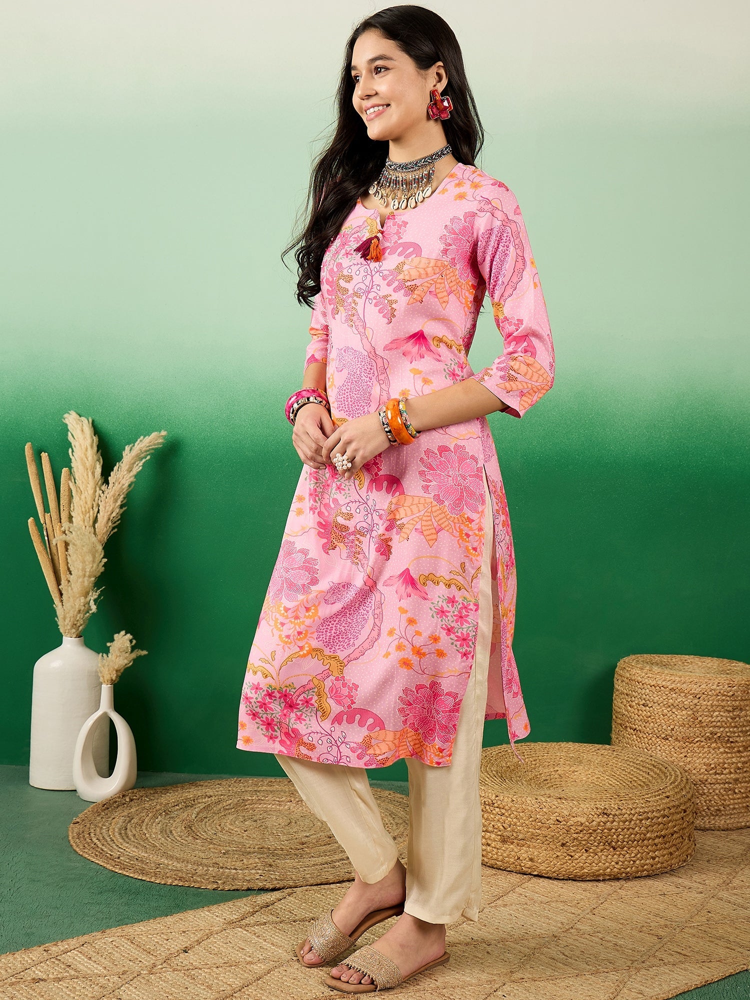 Floral Printed Notch Neck Straight Kurta - Buy Best Ethnic Wear for Women & Girls | Daily Woman - 