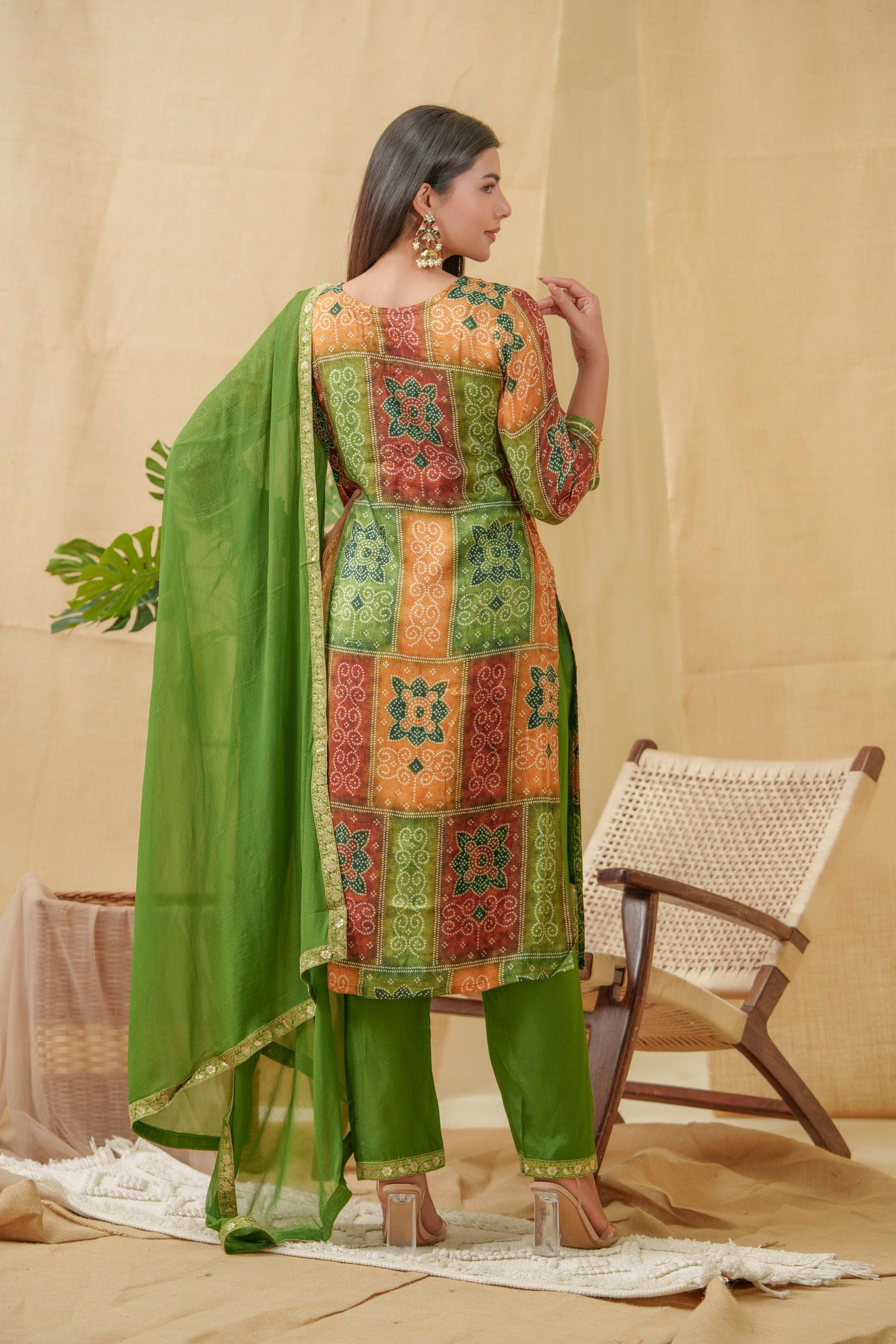 Floral Printed Regular Thread Work Linen Kurta with Trousers & Dupattata - Buy Best Ethnic Wear for Women & Girls | Daily Woman - 