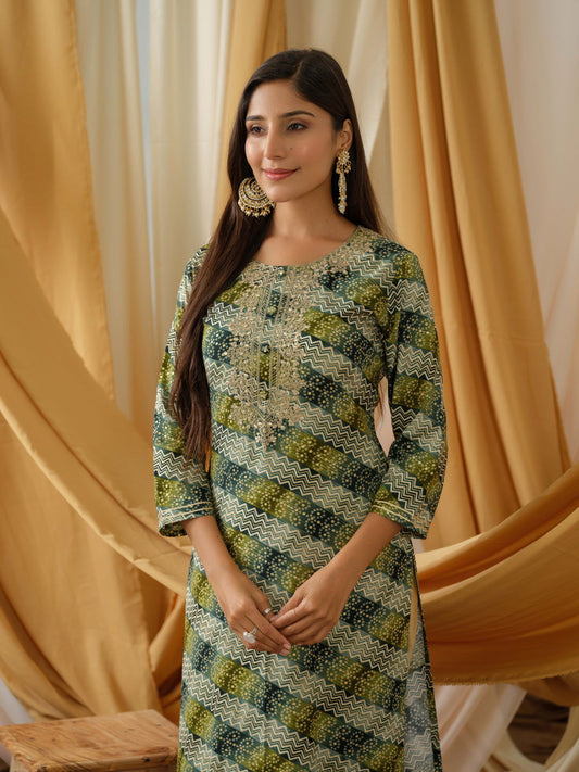 Green Bandhani Printed Round Neck Straight Kurta - Buy Best Ethnic Wear for Women & Girls | Daily Woman - 